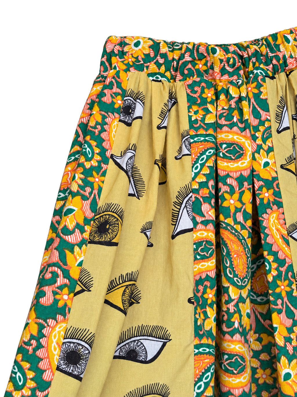 Green paisley and eye-print skirt — waist detail