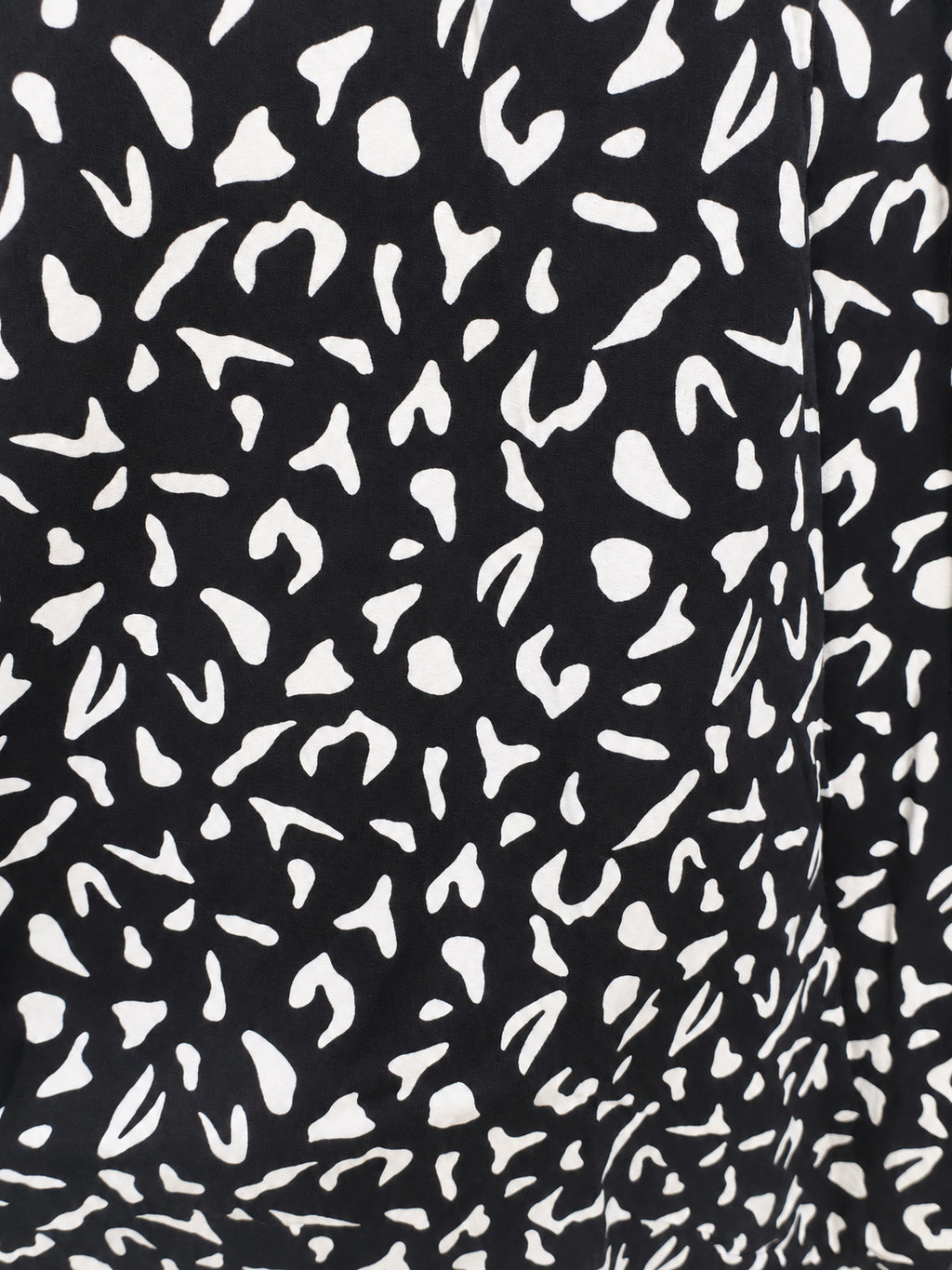Black cotton skirt with an abstract white print